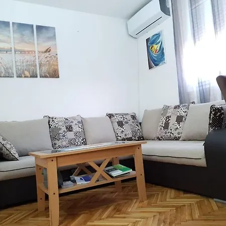 Ljupki 2 Km Od Centra I Besplatan Parking Apartment